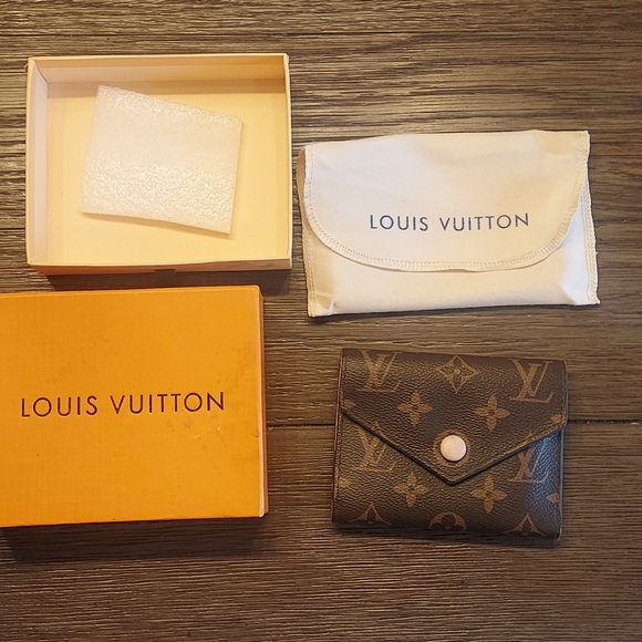Louis Vuitton Brown Monogram Wallet - Picture 1 of 13